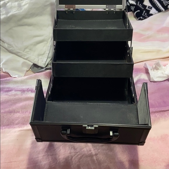 makeup box - Picture 8 of 15